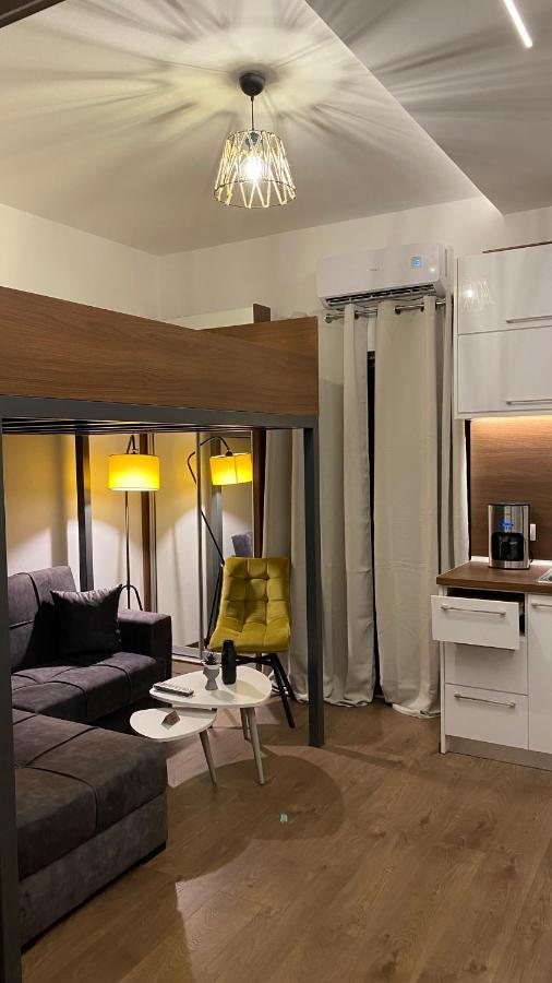 Modern Tiny House In فولوس المظهر الخارجي الصورة